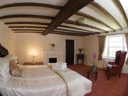 Tottington Manor Hotel Henfield ภายนอก รูปภาพ