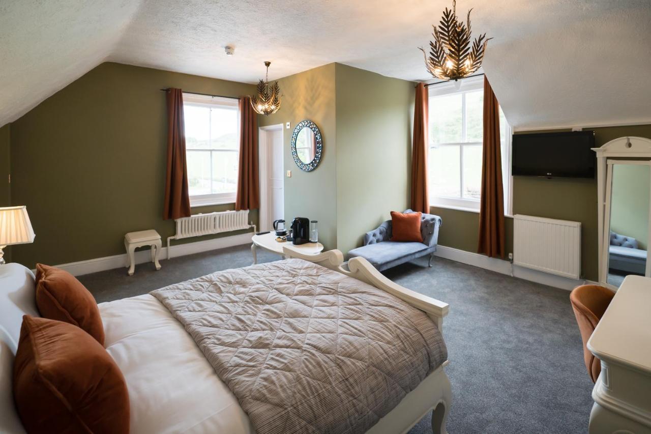 Tottington Manor Hotel Henfield ภายนอก รูปภาพ