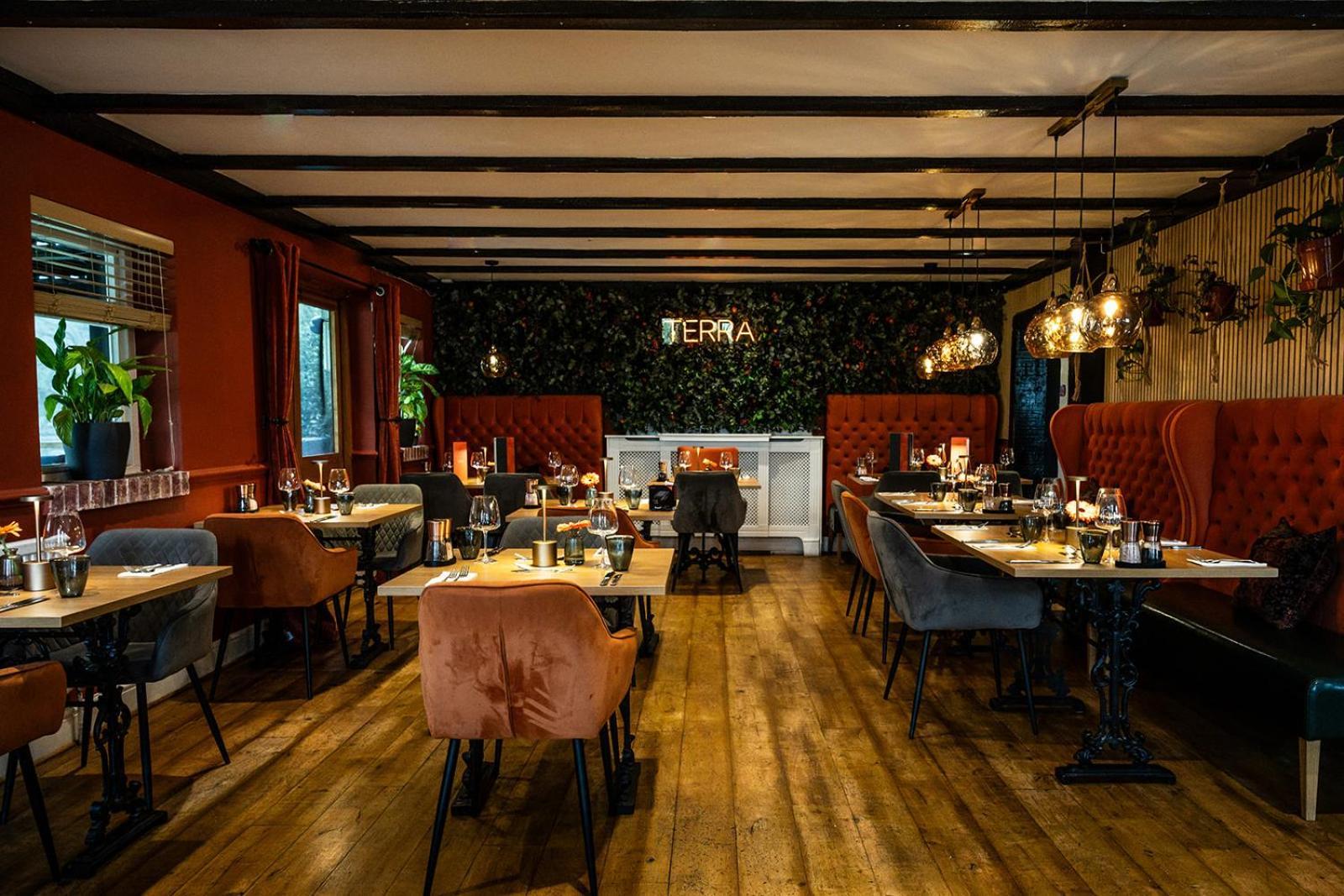 Tottington Manor Hotel Henfield ภายนอก รูปภาพ