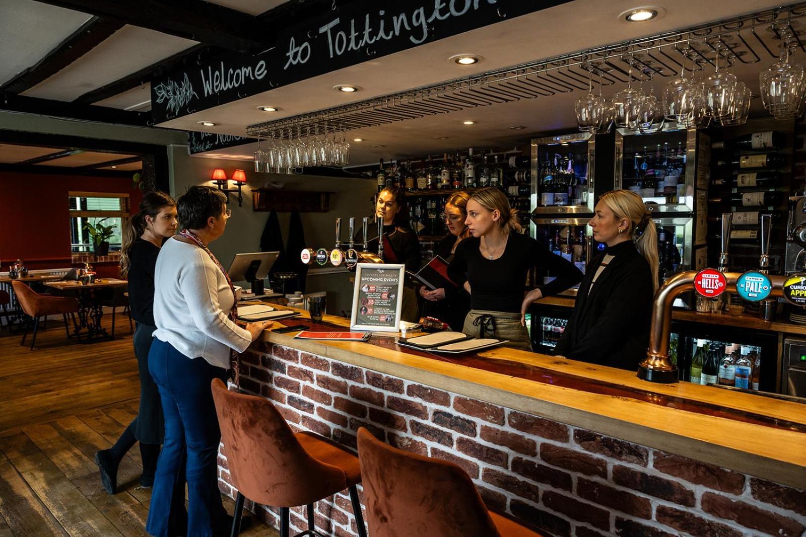 Tottington Manor Hotel Henfield ภายนอก รูปภาพ