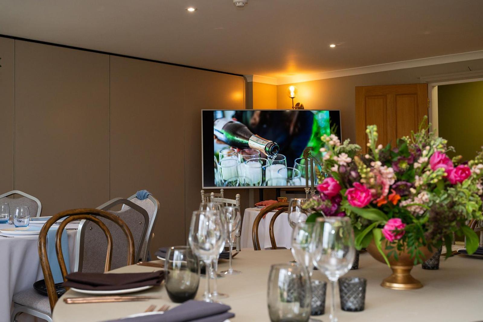 Tottington Manor Hotel Henfield ภายนอก รูปภาพ